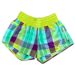LULULEMON Tracker Shorts Foxy Lime Purple
